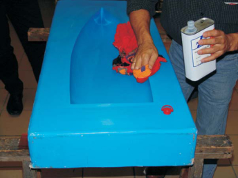 použití separátoru a jeho leštění formy sika axson